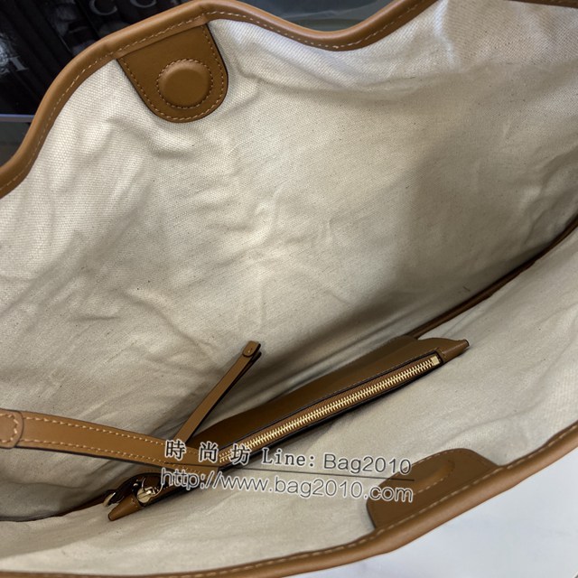 Gucci專櫃古馳最新款Body雙鎖扣中號肩背包 jh2042型號：815924